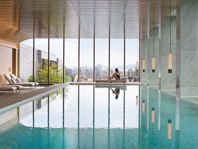 tenjin fukuoka swimming pool