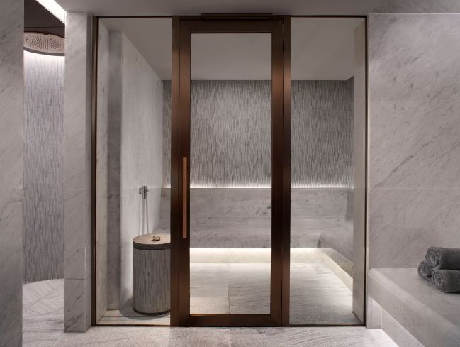 Heat Experience: Sauna & Steam Room